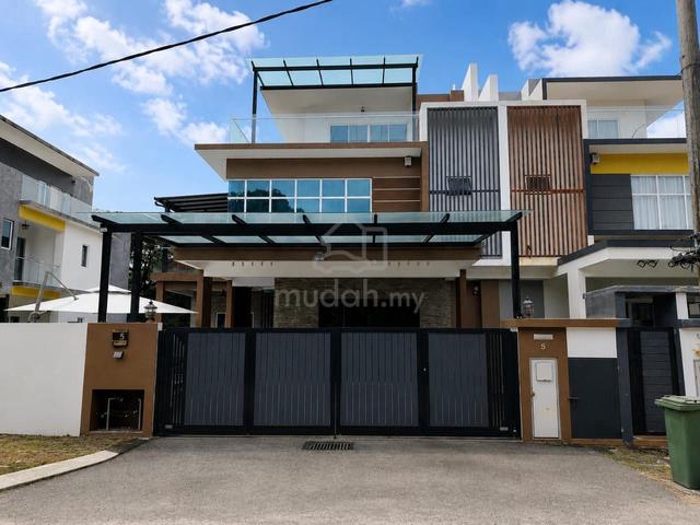 8 Bedrooms | Private Pool | 3.5 Storey Semi D Taman Sekamat Kajang 1