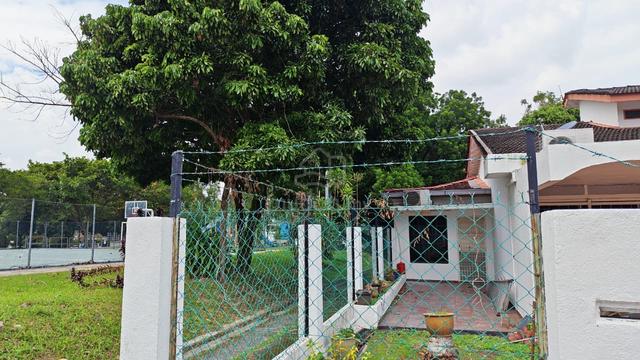 End Lot Great Location Terrace house SS 5 Petaling Jaya For Sale 1