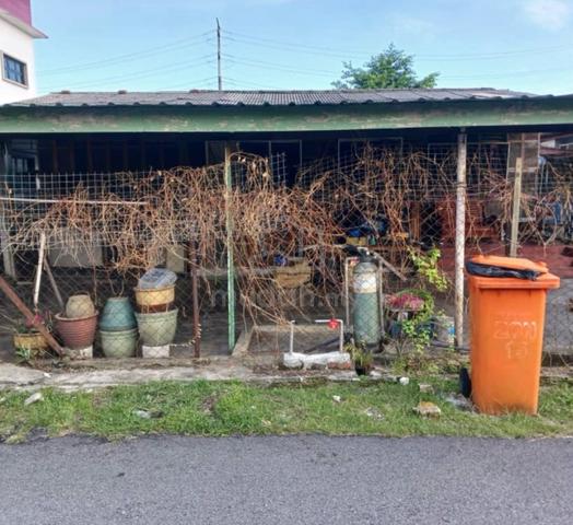HUGE LAND n SINGLE STOREY BANGLO AT KG PANDAN KUALA LUMPUR 1