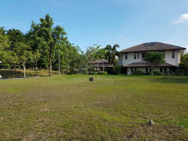 Serene Hilltop Land Bungalow Lot Bandar Seri Putra, Bangi 1