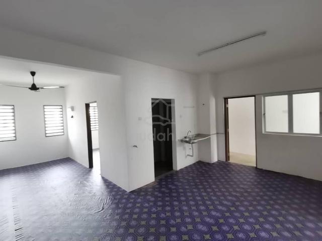 【1st Time 1st Deal 】 Upstairs Town House - BUKIT BANYAN CITRA For Sale 1