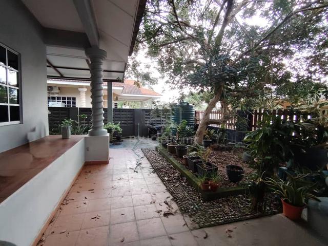 Banglo Setingkat 6 Bilik Tidur Berjaya Permai For Sale !  !   ! 5