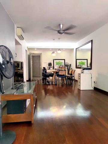 Laman Suria Mont Kiara 1