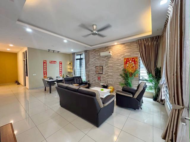 Bukit Indah 2 Storey Cluster House Garden Villas Partial Furnished G&G 1