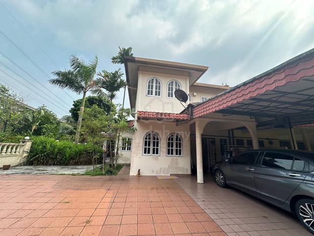 Taman Bunga Negara Seksyen 27 - Corner Lot Double Storey near LRT 1