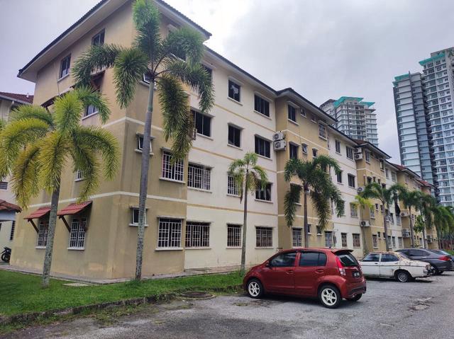 Permai Lake View Apartment 1