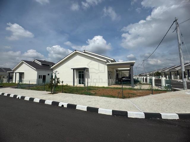 Rumah Teres Setingkat (Corner) untuk Dijual di Lunas 1