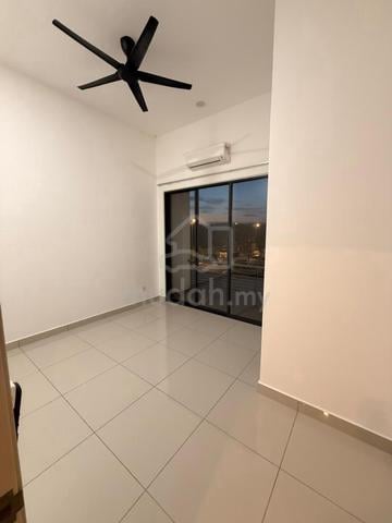 [sewa] Good Unit W Kitchen Cabinet Terraced House At Rimbayu Robin 1