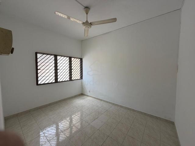 2 Storey Link House To Let 1