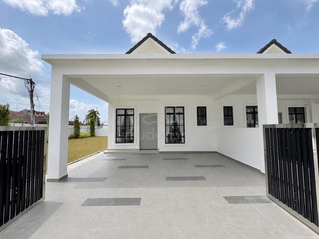 (LUAS AND BIG LAYOUT!) 1 Storey Terrace, Ayer Hitam 1