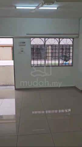 Taman Connaught 1