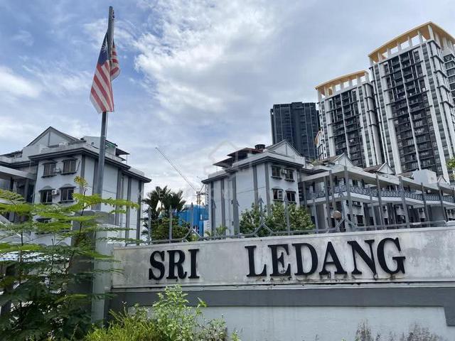 Sri Ledang 1