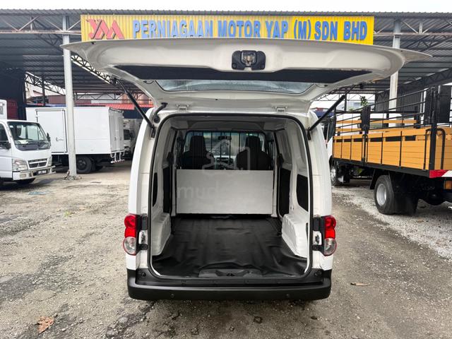2012 Nissan NV200 Panel Van Tip Top Condition - photo 3 of 6