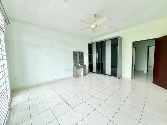 UNIT CANTIK Triple Storey Bangi Avenue 4