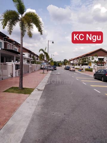 22 x 80 ❤️ 2 Storey Link House Bandar Kinrara BK 7 Puchong 1