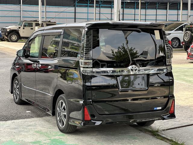 PROMOTION 2021 Toyota VOXY 2.0 ZS KIRAMEKI II MPV - 4