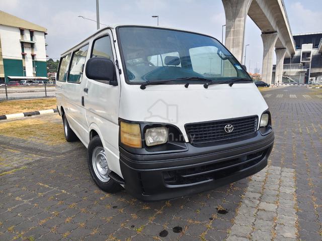 2002 Toyota Hiace 2.4 (M) Window Van 14Seat - 1