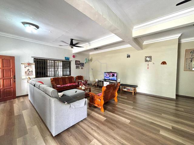 Double Storey Semi-D Taman Kemajuan Batu Pahat 1
