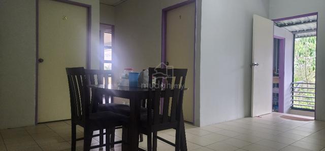 Fully furnished master bedroom with private bathroom & aircond 5