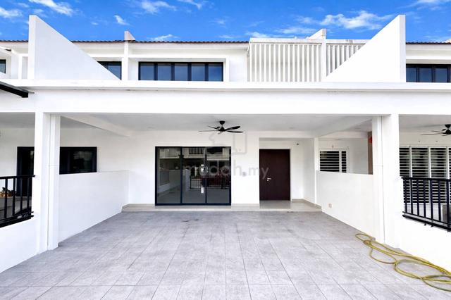 MURAH! Double Storey Terrace Sejati Lakeside, Cyberjaya 1