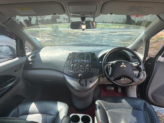 2008 Mitsubishi GRANDIS 2.4 FACELIFT (A) - 3