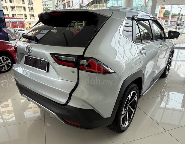 2026 Toyota YARIS CROSS 1.5 S MY26 AC200 (A) - 4