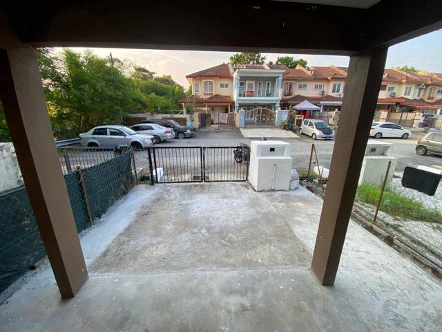 2 Storey Well Maintain Lestari Putra Seri Kembangan Near EON Equine 1