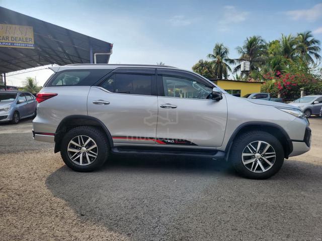 2017 Toyota FORTUNER 2.4 VRZ (A) - 4