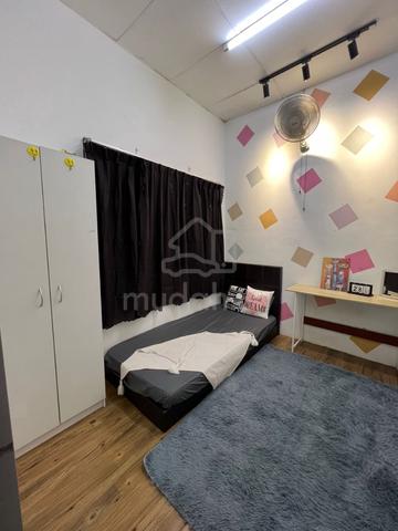 Room Rental Infront Ioi Mall, Near Lrt Puchong, Zero Deposit, Promo 1