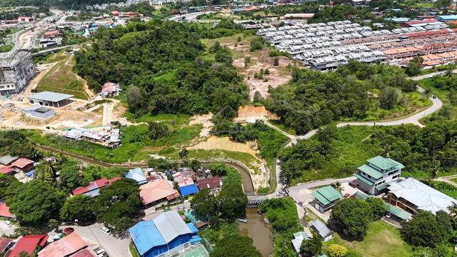 CL residential land| Menggatal | Road side 2