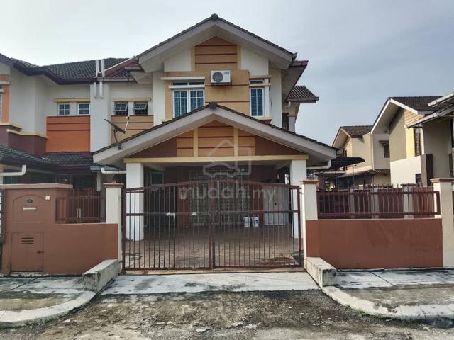 End-lot Semi Detached House near LRT station ready for rent 1