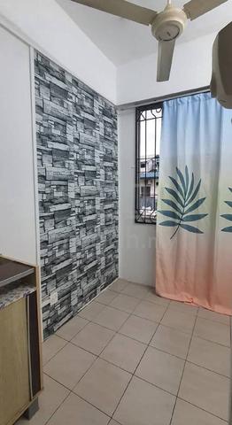 Small Room to Rent 1