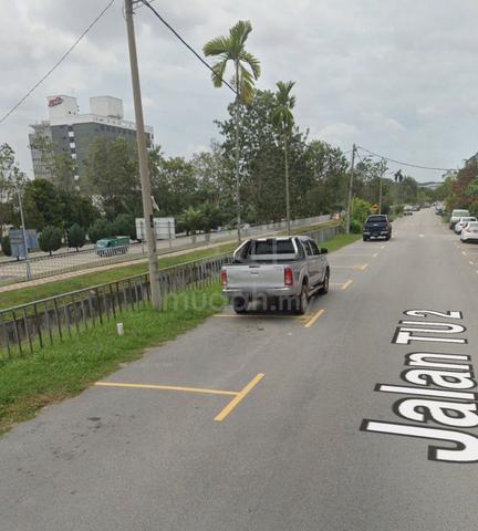 fACING MAINROAD BELOW VALUE 2sty Shoplot Tasik Utama AYER KEROH 1