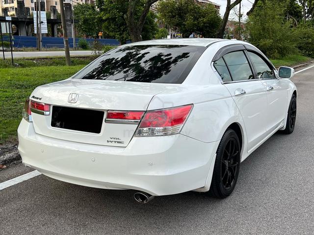 2011 Honda ACCORD 2.0 VTi-L FACELIFT (A) - 4