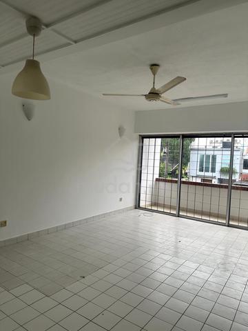 Sri Hartamas town house for rent 1