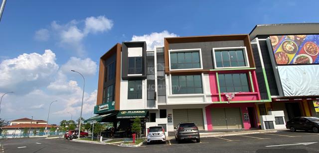 BANDAR SERI PUTRA - NEW - 3 Storey Shop 1