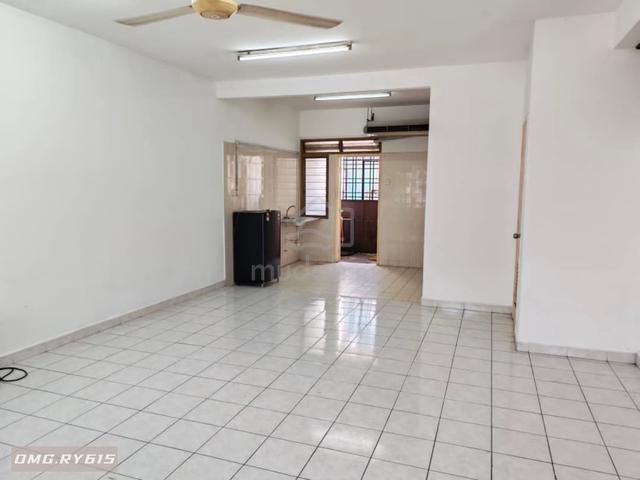 Limited 2 Storey Cassia Bandar Botanic Klang with Air Cond GatedGuarde 1