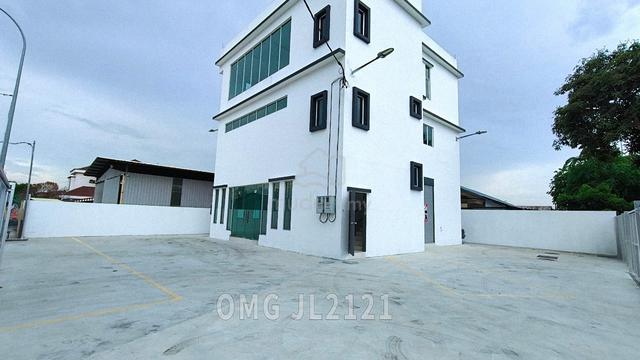 Pandamaran, Klang Double Storey Commercial Shop with CF 1
