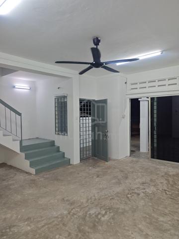 Permas Jaya 8/ for Rent 4bed 3bath 1