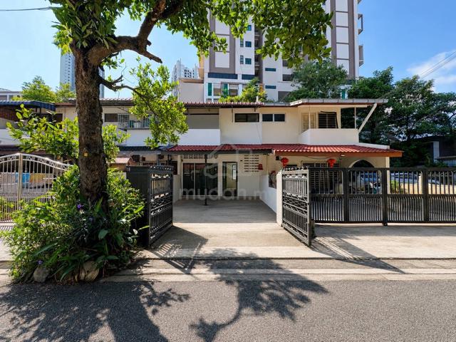 HOT LOCATION🔥 Double Storey Terrace House Taman Sri Rampai for Sale 1