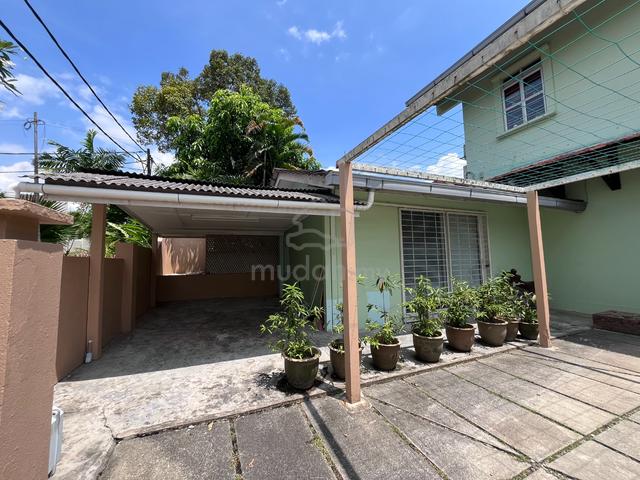 Section 12, Petaling Jaya (1.5 Storey Banglow House 4000sf) 1