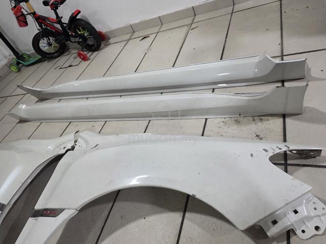 Subaru WRX Leong Fender set (halfcut condition) - photo 4 of 4