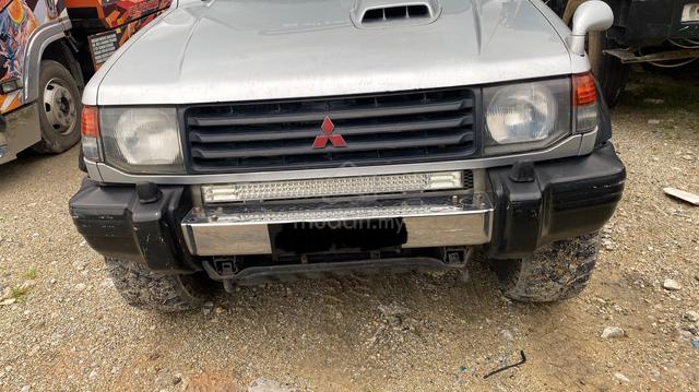 1996 Mitsubishi PAJERO 2.8 (A) - 2