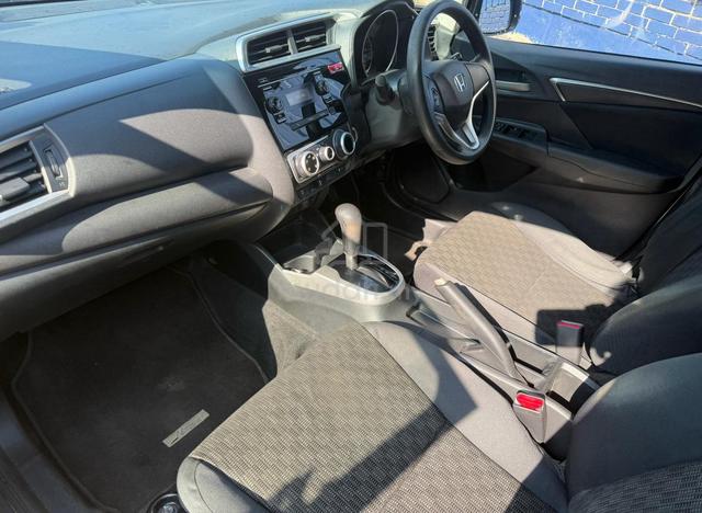 2015 Honda JAZZ 1.5 GK5 (A) FULL LOAN F/S/R HONDA - 4