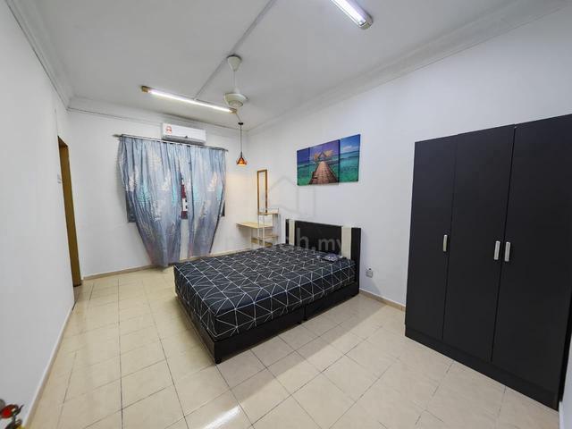 MASTER Room-Sunway Mentari Court sunway pyramid,KTM, BRT ,LRT 1