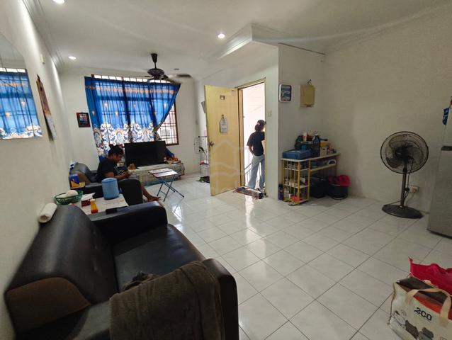Summer Park Townhouse @ Seri Alam 1