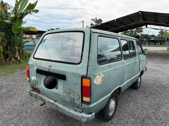 Toyota LITEACE 1.3 (MT) Original Van - 4