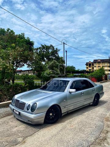 1996 Mercedes Benz E-CLASS 2.0 200 ELEGANCE (CKD) - 1