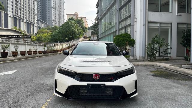 6A Like New Car 2025 Honda CIVIC TYPE R FL5 - 3
