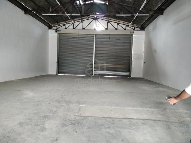 Taman perindustrian puchong utama , 1.5 storey factory for rent 1
